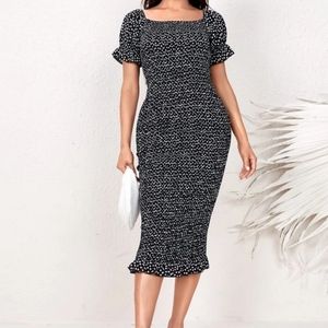Scoop neck dress